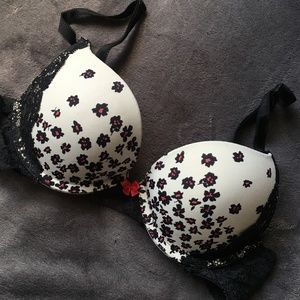 Push-Up Bra